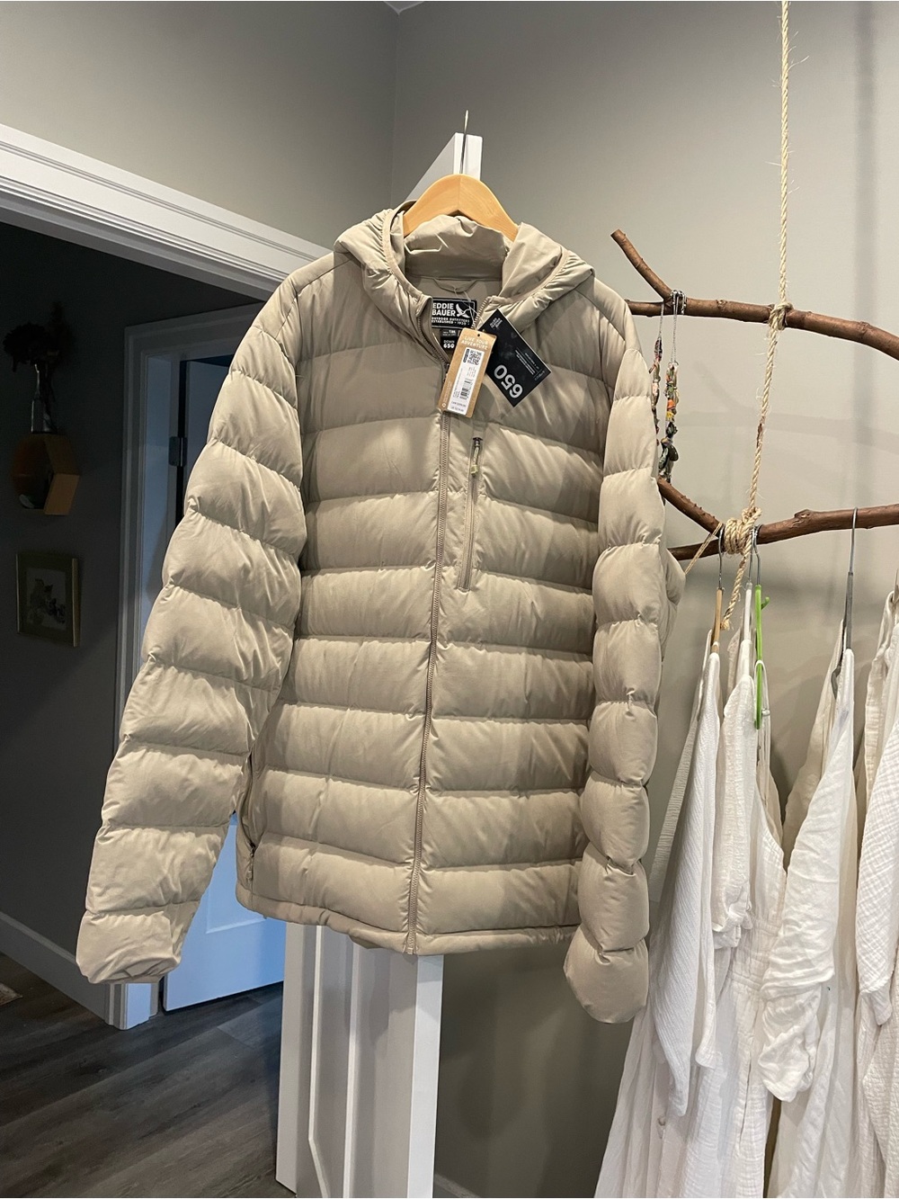 NWT men’s Eddie Bauer stretch down hooded puff jacket 3XT